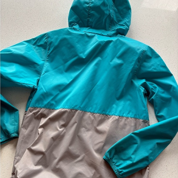 The North Face windbreaker Jacket - girls size 10/12 - Picture 3 of 6